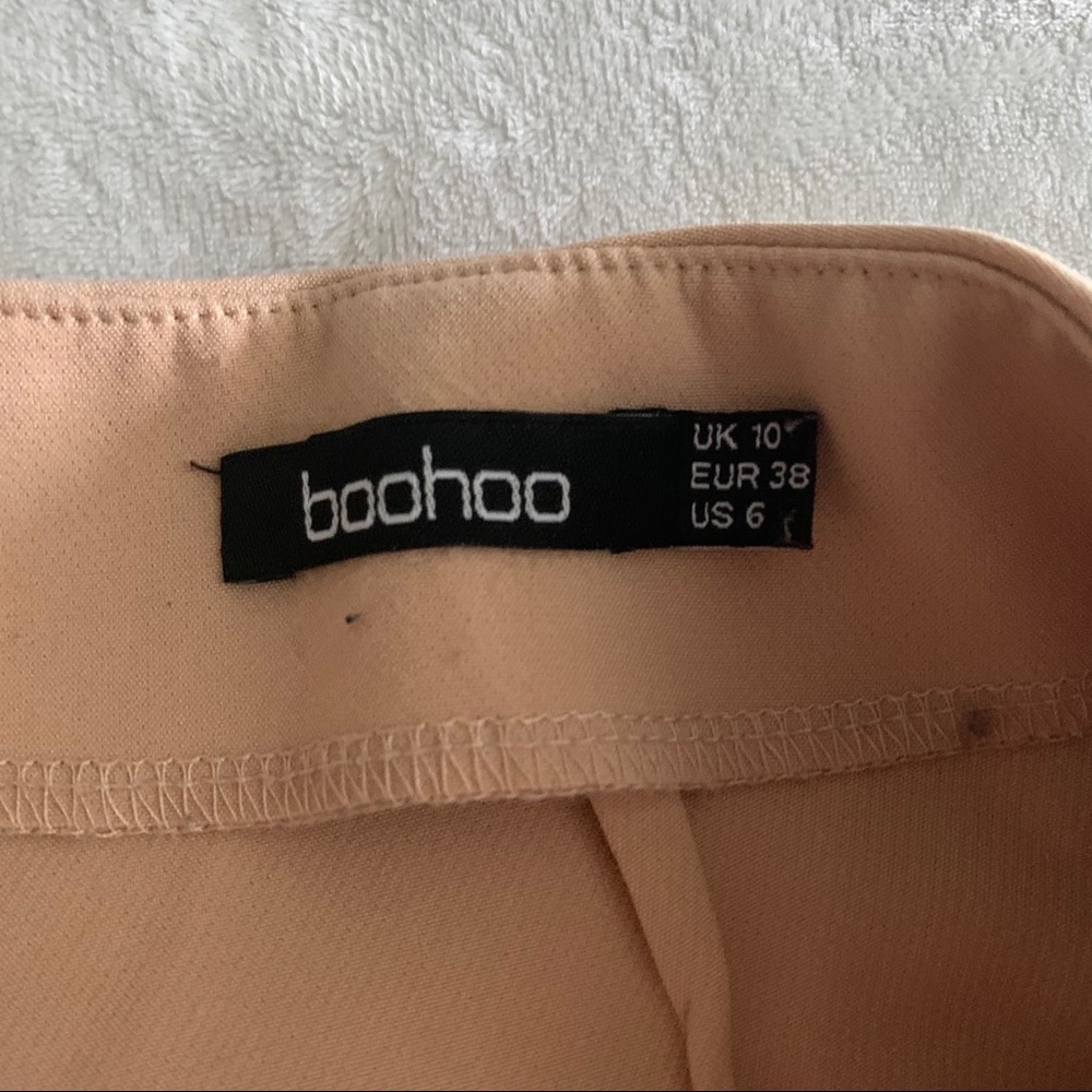 Shorts - Picture 2 of 3